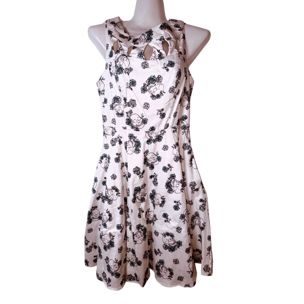Hot Topic White Skull‎ Floral Cutout Fit Flare Dress Small Sleeveless Goth  Punk